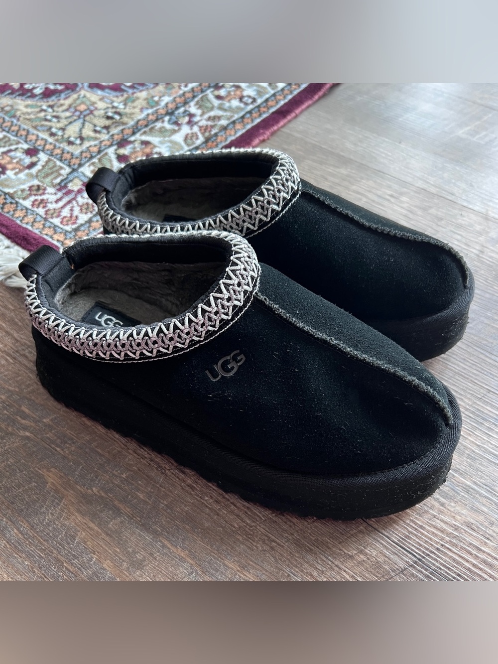 UGG Tazz Black Suede Slip-On Platform Clog size 7 - Picture 3 of 10